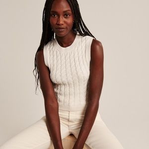 Abercrombie Slim Cropped Crew Sweater Vest White